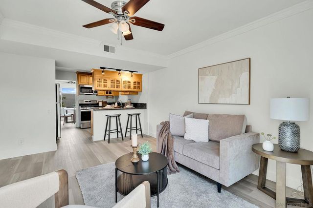 10523 Caminito Memosac, San Diego, CA 92131