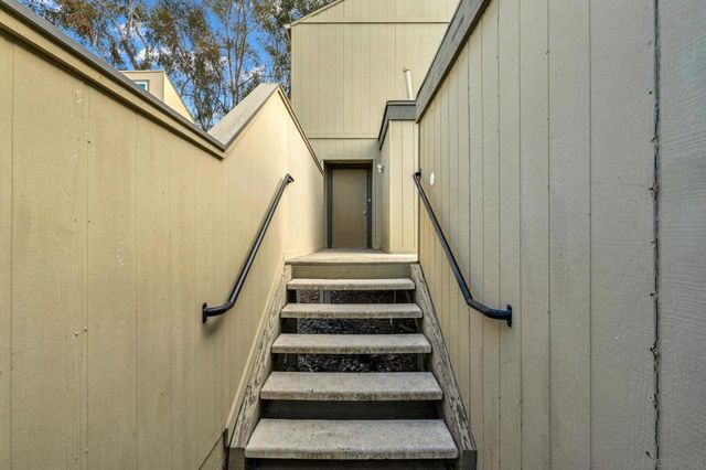 10523 Caminito Memosac, San Diego, CA 92131