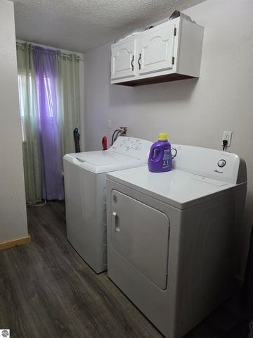 6053 NW Mill, Riverdale, MI 48877