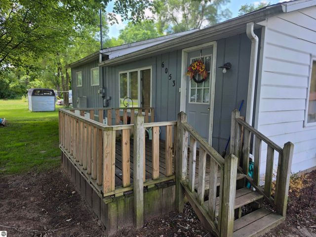 6053 NW Mill, Riverdale, MI 48877