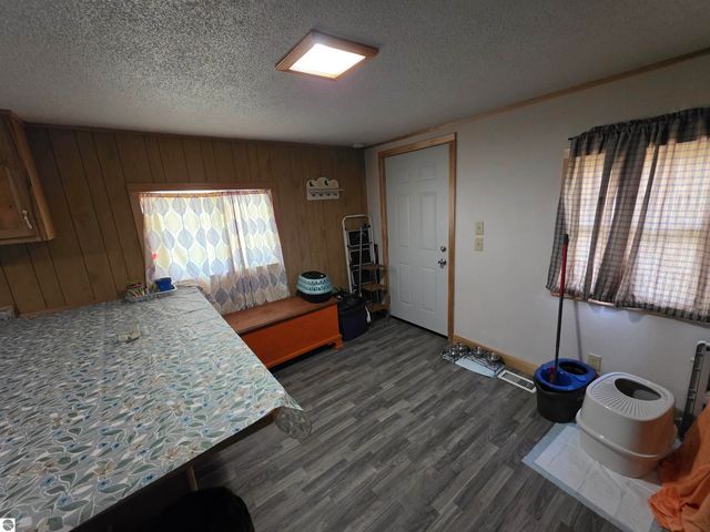 6053 NW Mill, Riverdale, MI 48877