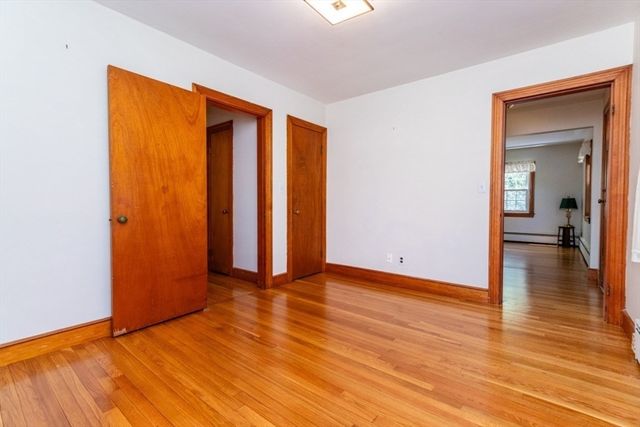 90 Walnut St, Walpole, MA 02081
