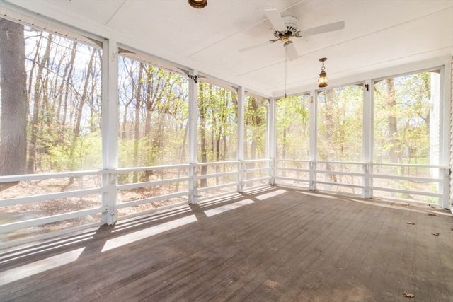 90 Walnut St, Walpole, MA 02081