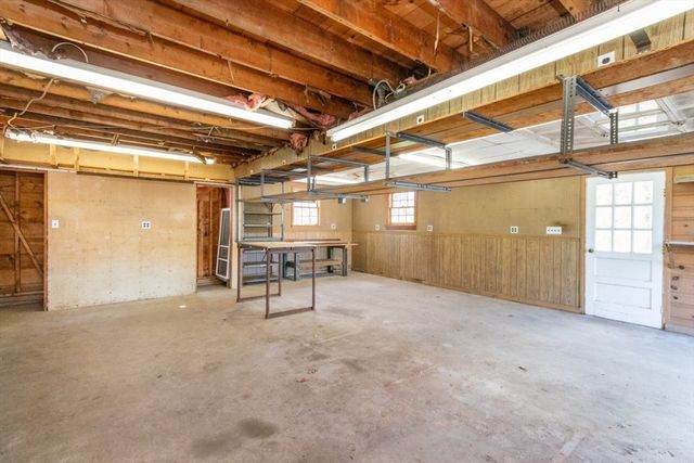 90 Walnut St, Walpole, MA 02081