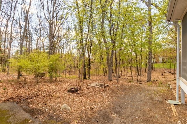 90 Walnut St, Walpole, MA 02081