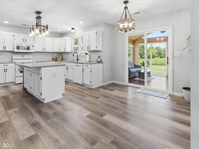 7322 Fields Drive, Indianapolis, IN 46239