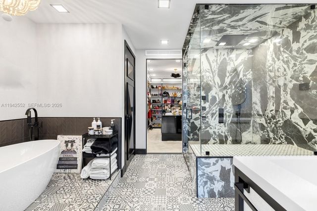 8005 Noremac Ave, Miami Beach, FL 33141