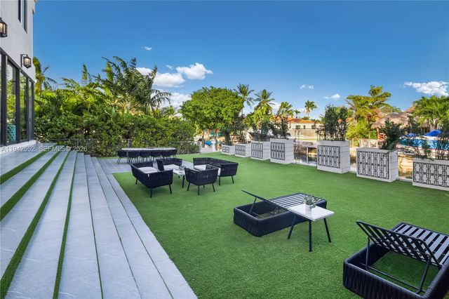 8005 Noremac Ave, Miami Beach, FL 33141