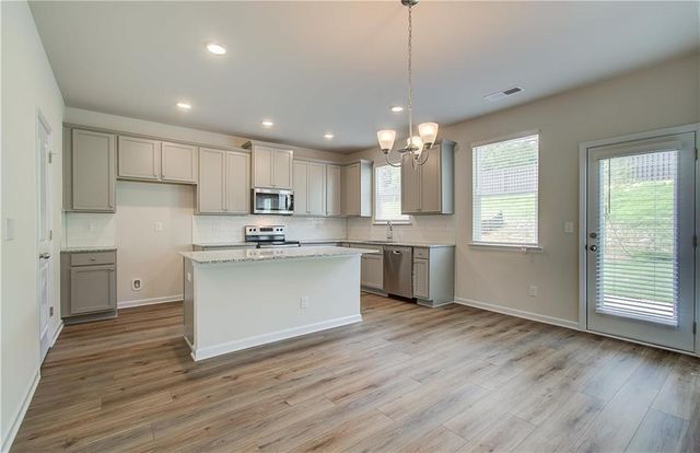 1846 Kingsmere Run Drive, Loganville, GA 30052