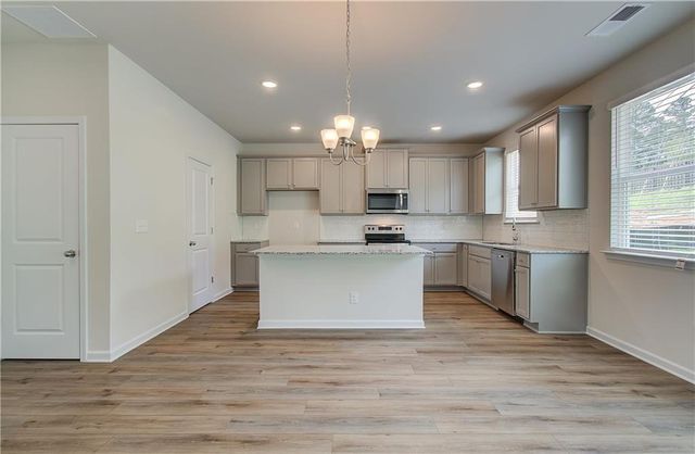 1846 Kingsmere Run Drive, Loganville, GA 30052