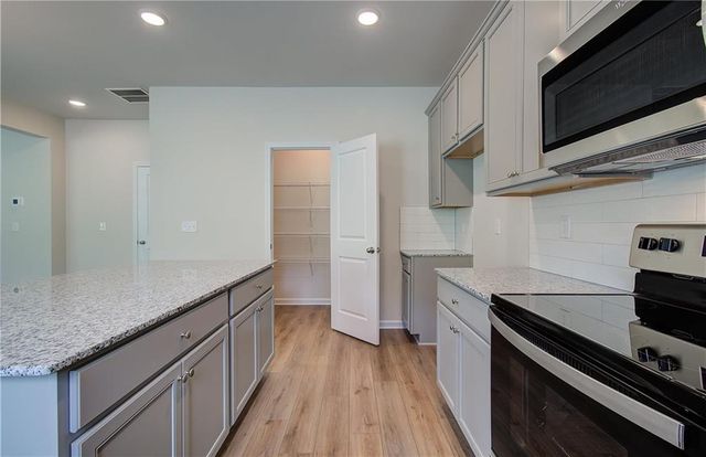 1846 Kingsmere Run Drive, Loganville, GA 30052