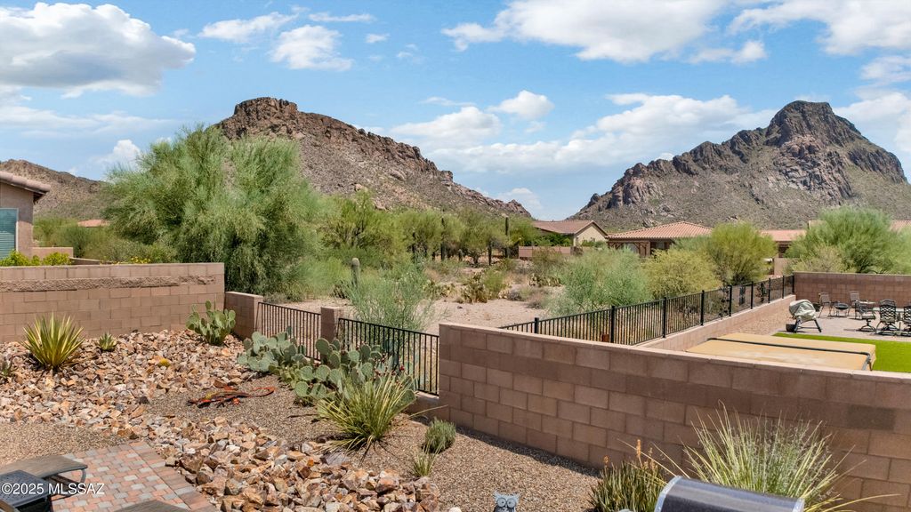 3125 S Open Range Way, Tucson, AZ 85713