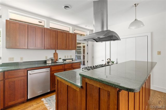 3611 Brandons Bluff Ct, Sandy Hook, VA 23153