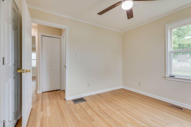 1018 Broad Street, Elizabethton, TN 37643