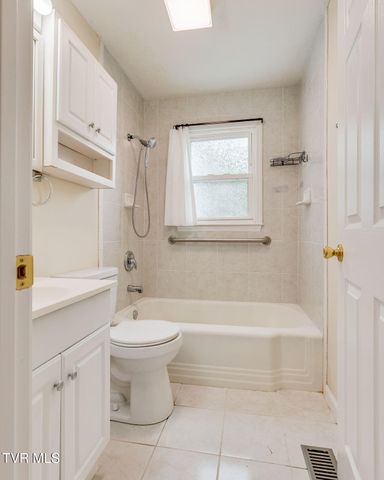 1018 Broad Street, Elizabethton, TN 37643