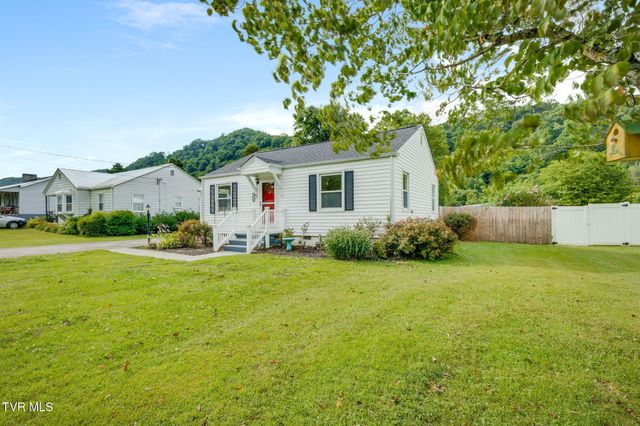 1018 Broad Street, Elizabethton, TN 37643