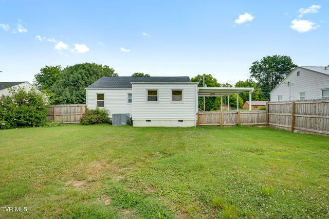 1018 Broad Street, Elizabethton, TN 37643