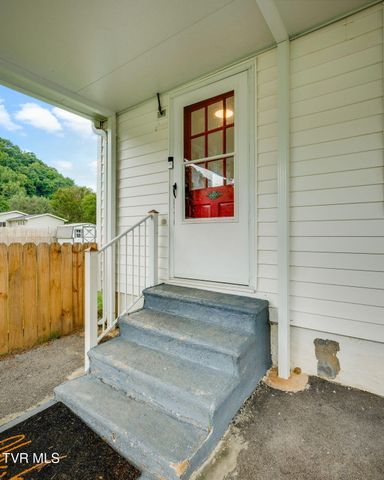 1018 Broad Street, Elizabethton, TN 37643
