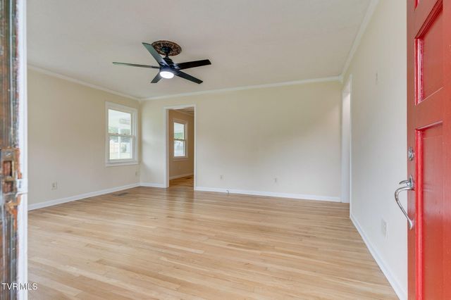 1018 Broad Street, Elizabethton, TN 37643