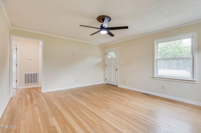 1018 Broad Street, Elizabethton, TN 37643