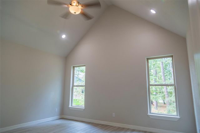 811 Overbrook Drive, Huntsville, TX 77340