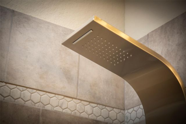 811 Overbrook Drive, Huntsville, TX 77340