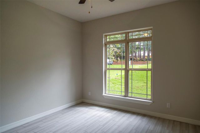 811 Overbrook Drive, Huntsville, TX 77340