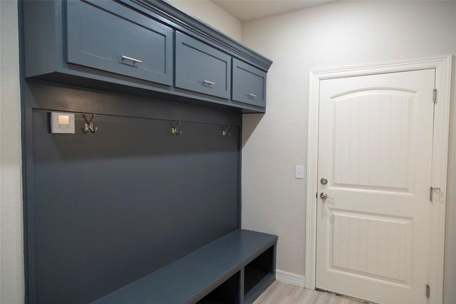 811 Overbrook Drive, Huntsville, TX 77340