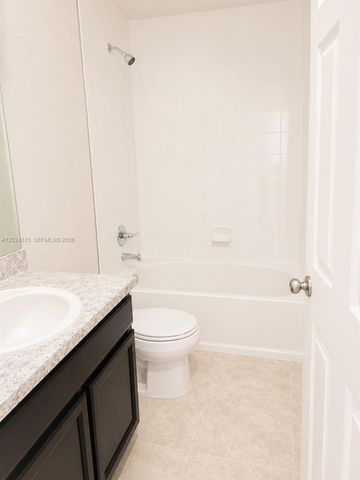 3327 Columbia Square Way, Fort Pierce, FL 34982