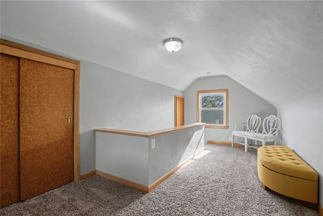 1626 Hollywood Blvd NE, Cedar Rapids, IA 52402
