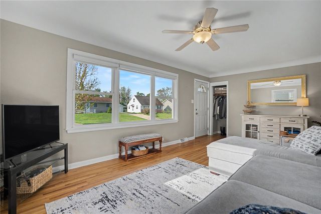 1626 Hollywood Blvd NE, Cedar Rapids, IA 52402