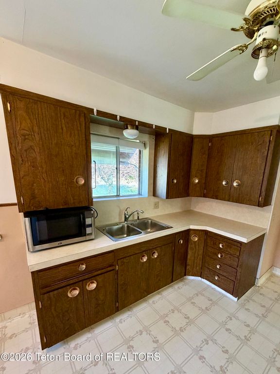 583 ADAMS Street, Afton, WY 83110 photo 4