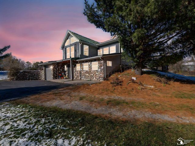 123 S Freer Road, Chelsea, MI 48118