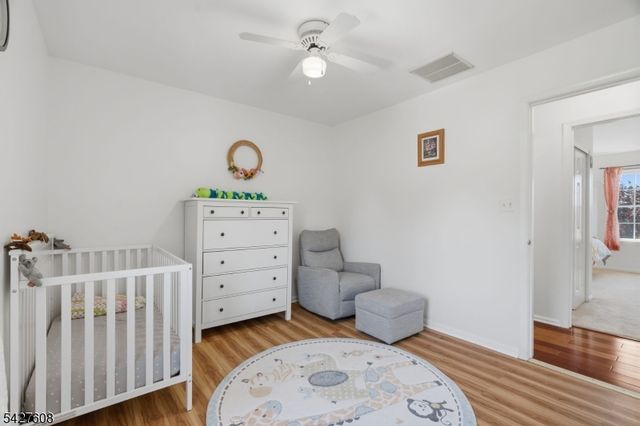 14 Zeller Dr, Franklin Twp., NJ 08873