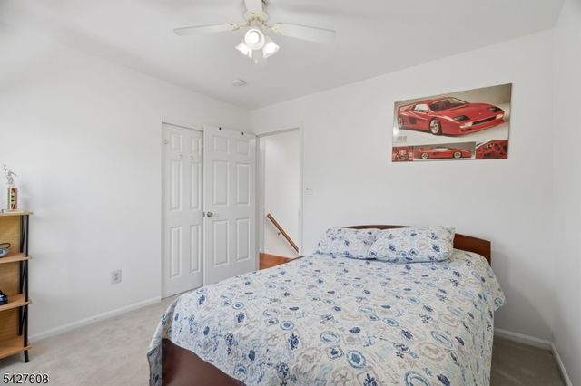 14 Zeller Dr, Franklin Twp., NJ 08873