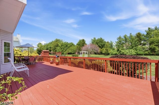 14 Zeller Dr, Franklin Twp., NJ 08873