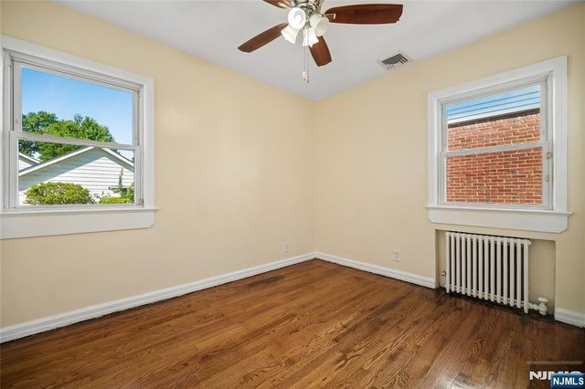 9-14 6th Street, Fair Lawn, NJ 07410