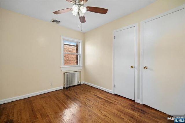 9-14 6th Street, Fair Lawn, NJ 07410