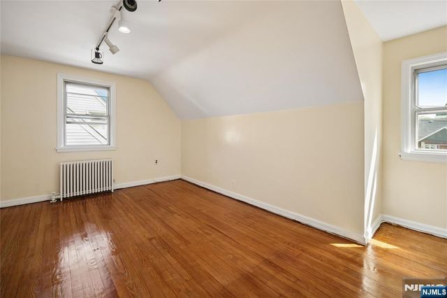 9-14 6th Street, Fair Lawn, NJ 07410