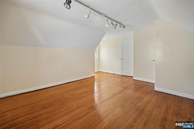 9-14 6th Street, Fair Lawn, NJ 07410