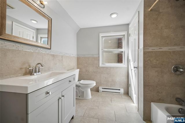 9-14 6th Street, Fair Lawn, NJ 07410