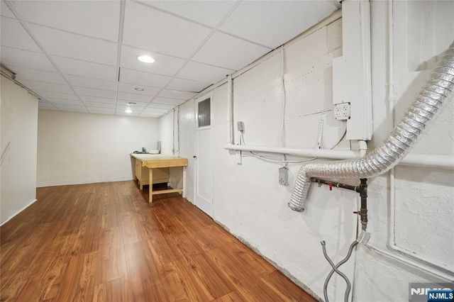 9-14 6th Street, Fair Lawn, NJ 07410
