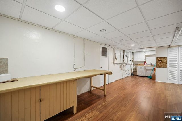 9-14 6th Street, Fair Lawn, NJ 07410