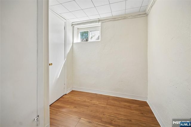 9-14 6th Street, Fair Lawn, NJ 07410