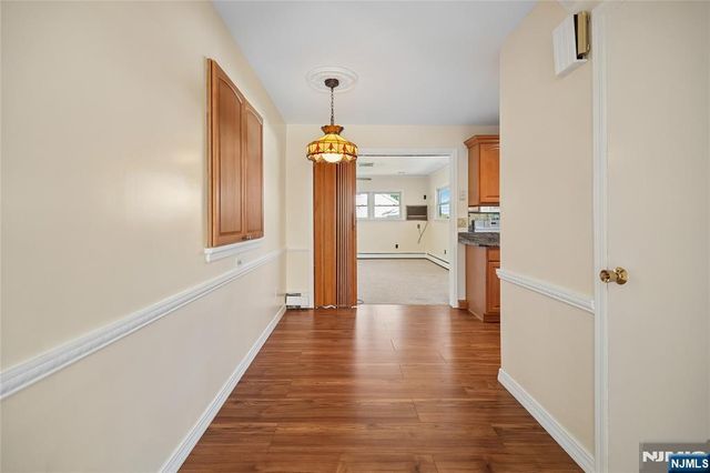 9-14 6th Street, Fair Lawn, NJ 07410