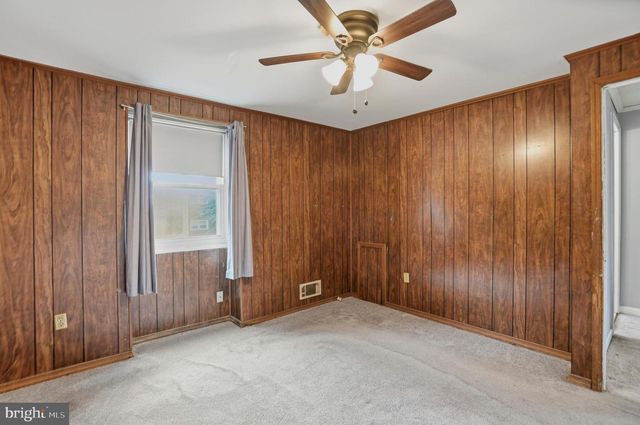 33 BLADEN RD, Baltimore, MD 21221