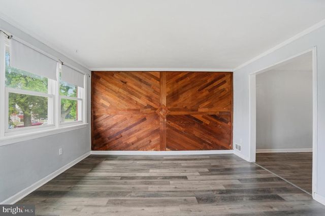 33 BLADEN RD, Baltimore, MD 21221