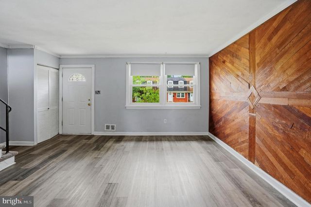 33 BLADEN RD, Baltimore, MD 21221