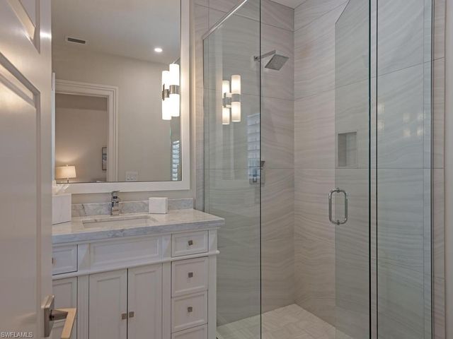 628 21st AVE S, Naples, FL 34102