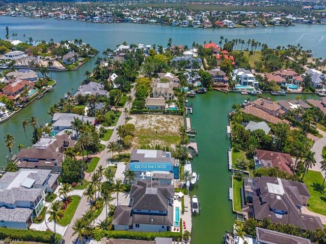 628 21st AVE S, Naples, FL 34102
